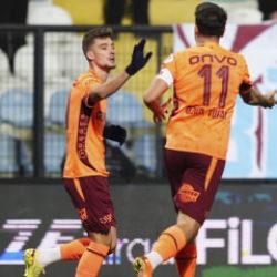 İstanbul'da 7 gol 1 kırmızı kart! Trabzonspor rakibe acımadı: Gol olup yağdılar