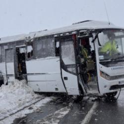 Kayseri'de cenazeye gidenleri taşıyan midib&uuml;s devrildi: &Ccedil;ok sayıda yaralı var!