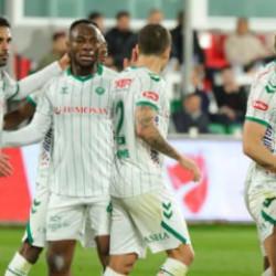 Konyaspor kupada 3 puanı 80'de kurtardı