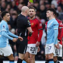 3 gol VAR'dan d&ouml;nd&uuml;! Manchester derbisinde tarihi s&uuml;rpriz