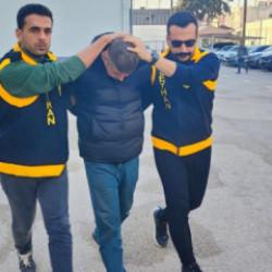 &Ouml;ğretmene saldıran su&ccedil; makinesi veli yakalandı