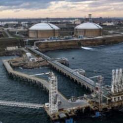 Yaptırımların g&ouml;lgesinde Rusya'nın enerji gelirleri eridi