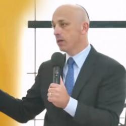 ADL'nin CEO'su Jonathan Greenblatt: Wikipedia ve video oyunlarına kadar her yeri izliyoruz