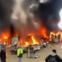 Son Dakika: Arnavutk&ouml;y'de iş&ccedil;i konteynerinde yangın! Ekipler m&uuml;dahale ediyor