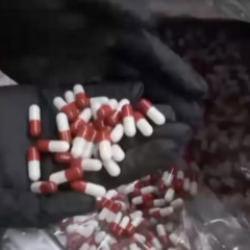 SON DAKİKA: Sancaktepe'de dev uyuşturucu operasyonu: 2 milyon 760 bin hap ele ge&ccedil;irildi