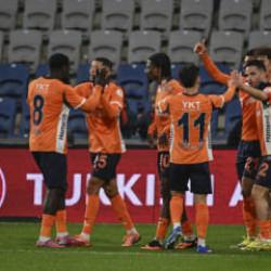 İstanbul derbisinde galibiyet 87'de geldi