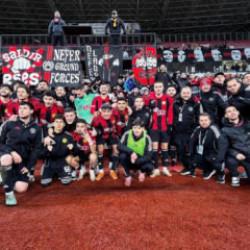 S&uuml;per Lig'in eski efsanesi 3. Lig'de rakibini 5-1 mağlup etti!