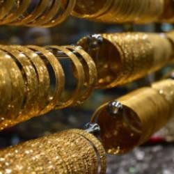 Uzmanlar gram altın i&ccedil;in ikiye b&ouml;l&uuml;nd&uuml;: 2026 yılı altın yılı mı olacak?