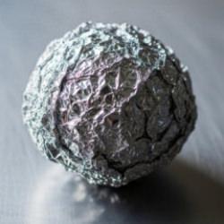 Yapay zeka ve yeşil enerji talebi al&uuml;minyumu u&ccedil;urdu: Fiyatı 3 bin doları aştı