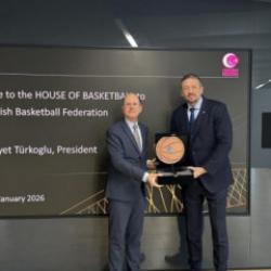 TBF Başkanı T&uuml;rkoğlu&rsquo;ndan FIBA Genel Sekreteri Zagklis&rsquo;e ziyaret