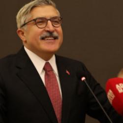AK Parti Genel Başkan Yardımcısı H&uuml;seyin Yayman: Bayrağa uzanan eller kırılır!