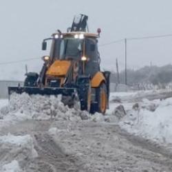 ​Gaziantep'te t&uuml;m il&ccedil;elerde kar seferberliği! B&uuml;y&uuml;kşehir ekipleri sahada