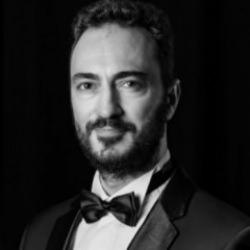  Bah&ccedil;elievler'de balkondan d&uuml;şen sanat&ccedil;ı Emrah Erdem Gedik hayatını kaybetti