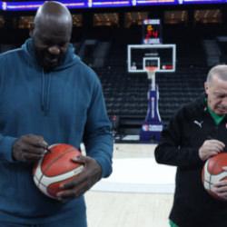 Cumhurbaşkanı Erdoğan, NBA efsanesi Shaquille O&rsquo;Neal ile bir araya geldi