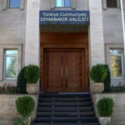 Diyarbakır&rsquo;da DEM Parti'nin '&Ouml;calan' mitingine yasak geldi