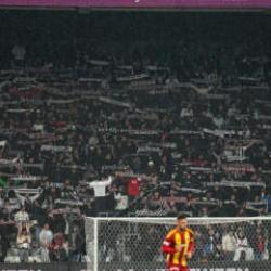 Dolmabah&ccedil;e'de 'Y&ouml;netim istifa' sesleri: Taraftarlardan transfer tepkisi