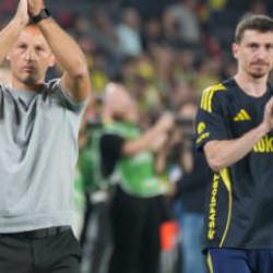 Domenico Tedesco, Mert Hakan Yandaş'ı cezaevinde ziyaret etti