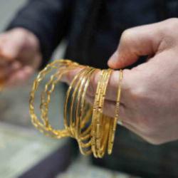 D&uuml;ğ&uuml;nlerde ve yatırımda yeni d&ouml;nem! Altın bilezik tahtını devrediyor