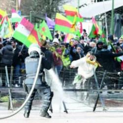 Br&uuml;ksel polisinden PKK'lılara sert m&uuml;dahale