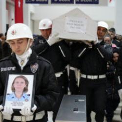 Edirne'de annesi g&ouml;zleri &ouml;n&uuml;nde &ouml;ld&uuml;r&uuml;len &ccedil;ocuğun babasına feryadı y&uuml;rek dağladı