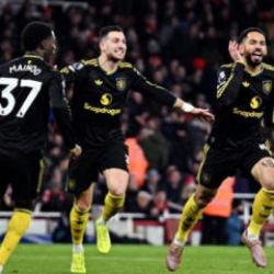 Efsane takım geri d&ouml;n&uuml;yor: Zirvedeki rakiplerini tek tek devirdi