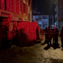 Eskişehir'de 3'&uuml;nc&uuml; kattan d&uuml;şen kişi ağır yaralandı