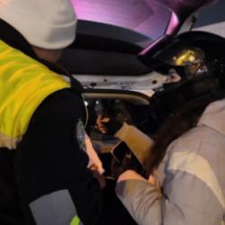 Avcılar'da trajikomik olay: Zarfı polise a&ccedil;tırdı, cezayı yedi