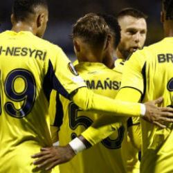 Fenerbah&ccedil;e'nin yıldızı takım arkadaşlarıyla vedalaşıp kul&uuml;pten ayrıldı