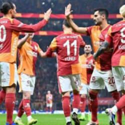 Galatasaray iki eksikle Karag&uuml;mr&uuml;k sınavında! Noa Lang oynayacak mı?