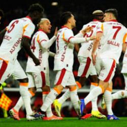 Galatasaray ligdeki yenilmezlik serisini 7 ma&ccedil;a &ccedil;ıkardı