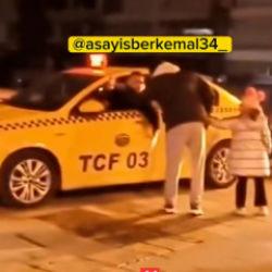 Hadsizliğin zirvesi! Kaldırımdan giden taksici yayaya k&uuml;f&uuml;r edip tehditler savurdu