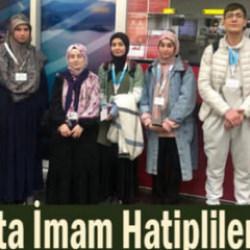 Isparta İmam Hatipliler Vakfı 6 &ouml;ğrenciyi umreye g&ouml;nderdi