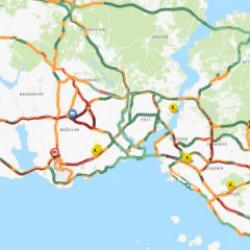 Kar yağdı, İstanbul'da trafik y&uuml;zde 80'e &ccedil;ıktı