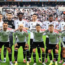 Beşiktaş'tan Manchester'a gidiyor! Ayrılır ayrılmaz yeri dolacak