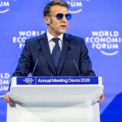 Macron sahnede! Davos'ta ABD'ye karşı 'ticaret bazukası' &ccedil;ağrısı