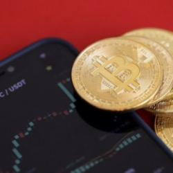 Bitcoin'de kritik eşik kaybedildi: 88 bin dolar seviyesi yakından izleniyor