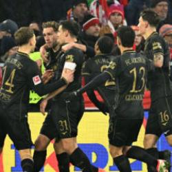 Namağlup lider sahasında k&uuml;me d&uuml;şmemeye oynayan takıma yenildi!