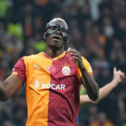 Osimhen'den Atletico ma&ccedil;ı sonrası transfer itirafı: İkisiyle de g&ouml;r&uuml;şt&uuml;m