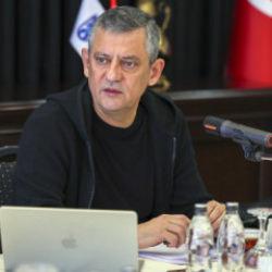 &Ouml;zg&uuml;r &Ouml;zel, Cumhurbaşkanlığı Aday Ofisi toplantısına katıldı