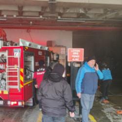 Rize'de yer altı otoparkında &ouml;nce patlama sonra yangın paniği