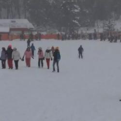 Sarıkamış&rsquo;ta kar yağışı altında kayak ve snowboard keyfi 