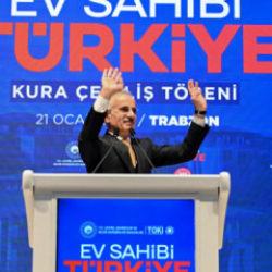 Trabzon Ankara arası 4,5 saate d&uuml;ş&uuml;yor! Bakan Uraloğlu hızlı tren m&uuml;jdesini resmen duyurdu