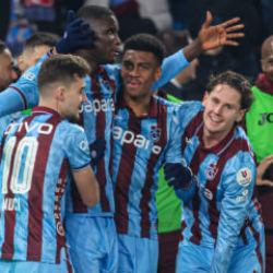 Onuachu golle d&ouml;nd&uuml;! Fırtına evinde yıldızlarıyla g&uuml;ld&uuml;