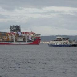 T&uuml;rk sondaj gemisi Yıldırım &Ccedil;anakkale Boğazı&rsquo;ndan ge&ccedil;ti