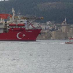 T&uuml;rk sondaj gemisi Yıldırım &Ccedil;anakkale Boğazı&rsquo;ndan ge&ccedil;ti