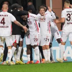 90+2&rsquo;de attılar! Samsunspor Kasımpaşa&rsquo;yı ateşe attı