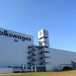 Volkswagen'in eski &uuml;retim &uuml;ss&uuml; yandı: 700 metrekarelik alan k&uuml;l oldu