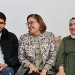 Başkan Şahin'den 'Bir Umut Bir Can' projesinden yararlanan &ccedil;ifte ziyaret!