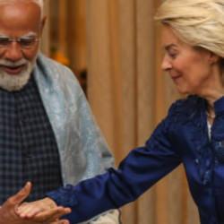 AB 'tarihi anlaşmayı' duyurdu: 20 yıllık m&uuml;zakereden sonra imzalar atıldı