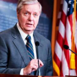 ABD'li senat&ouml;r yine T&uuml;rkiye'yi hedef aldı! YPG'yi kurtarmak i&ccedil;in tasarı hazırladı